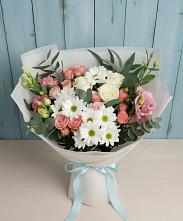 Букет цветов из:  Розы, Лизиантусы и Хризантемы в Уруссу
