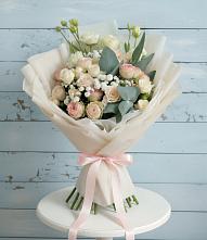 Букет цветов из:  Розы и Лизиантусы #REPLACE_PRED# Уруссу