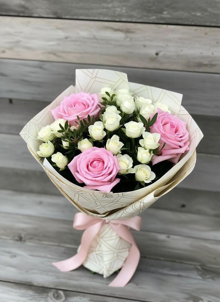 Букет цветов из: Розы в Уруссу