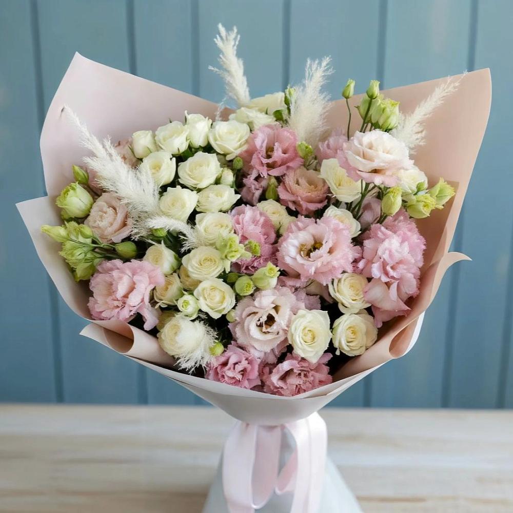 Букет цветов из: Альстромерии и Розы в Уруссу