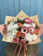 Букет цветов из:  Розы, Герберы и Хризантемы в Уруссу