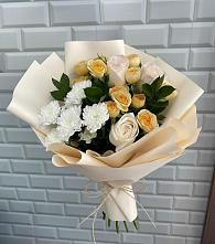 Букет цветов из:  Розы и Хризантемы в Уруссу