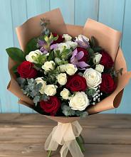 Букет цветов из:  Розы и Альстромерии в Уруссу