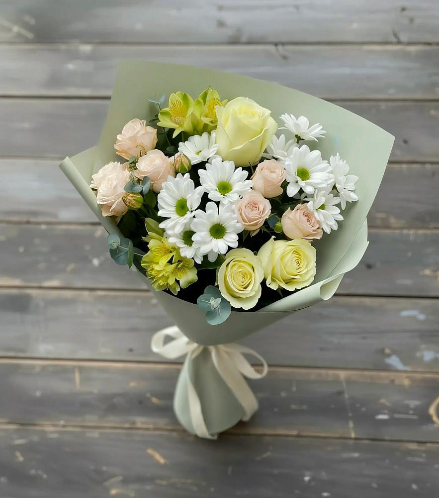 Букет цветов из: Альстромерии, Розы и Хризантемы в Уруссу