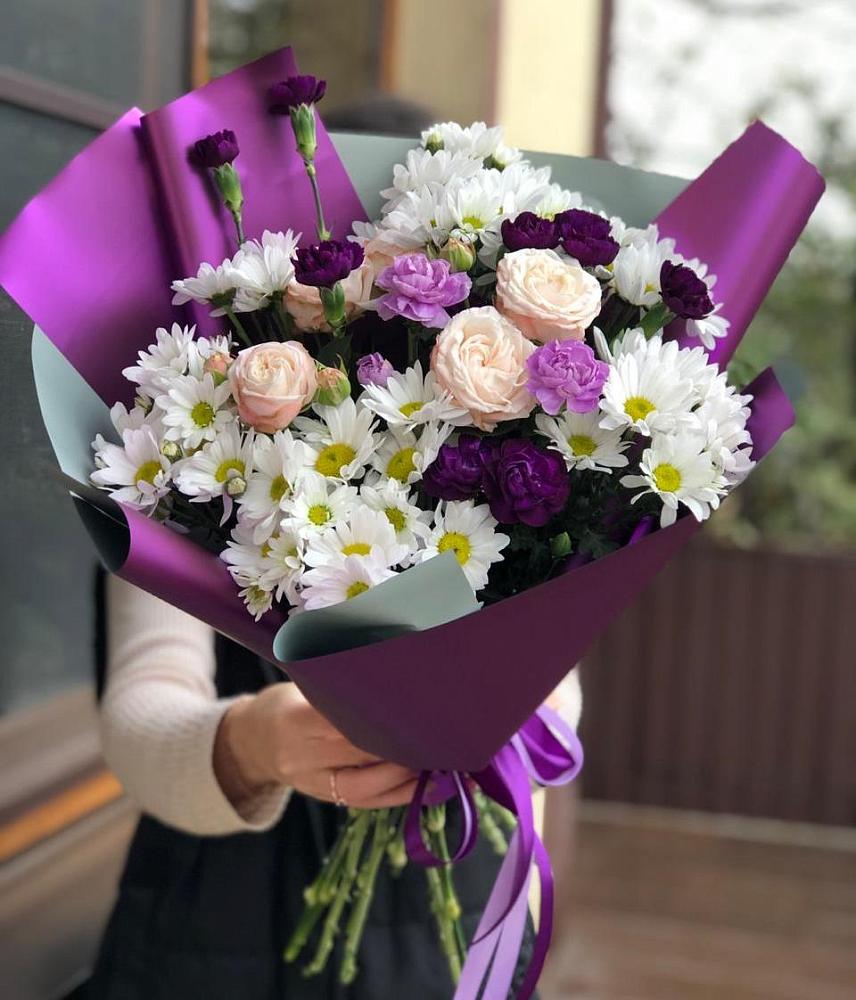 Букет цветов из: Хризантемы, Гвоздики и Розы в Уруссу