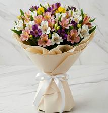Букет цветов из:  Альстромерии в Уруссу