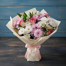Букет цветов из:  Хризантемы, Альстромерии и Розы в Уруссу