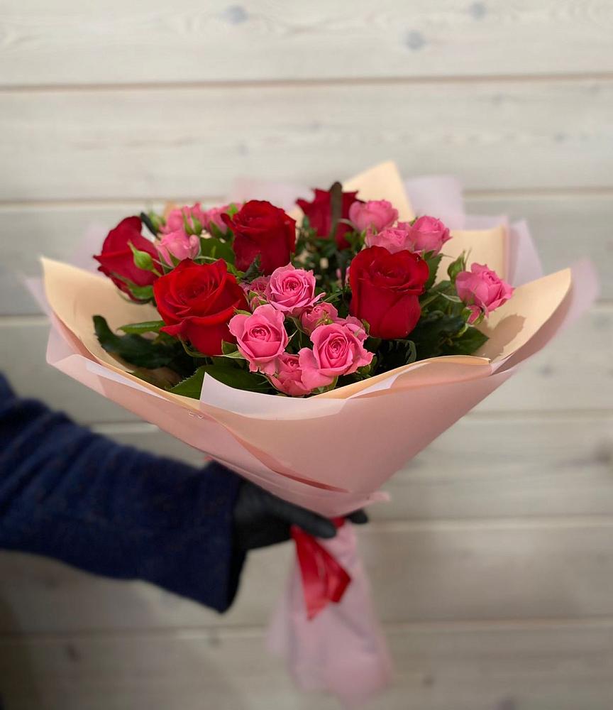 Букет цветов из: Розы в Уруссу