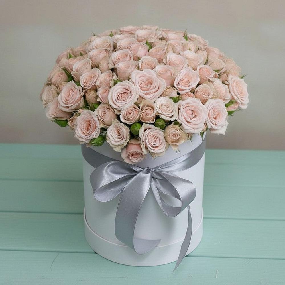 Цветочная композиция из Розы в шляпной коробке в Уруссу