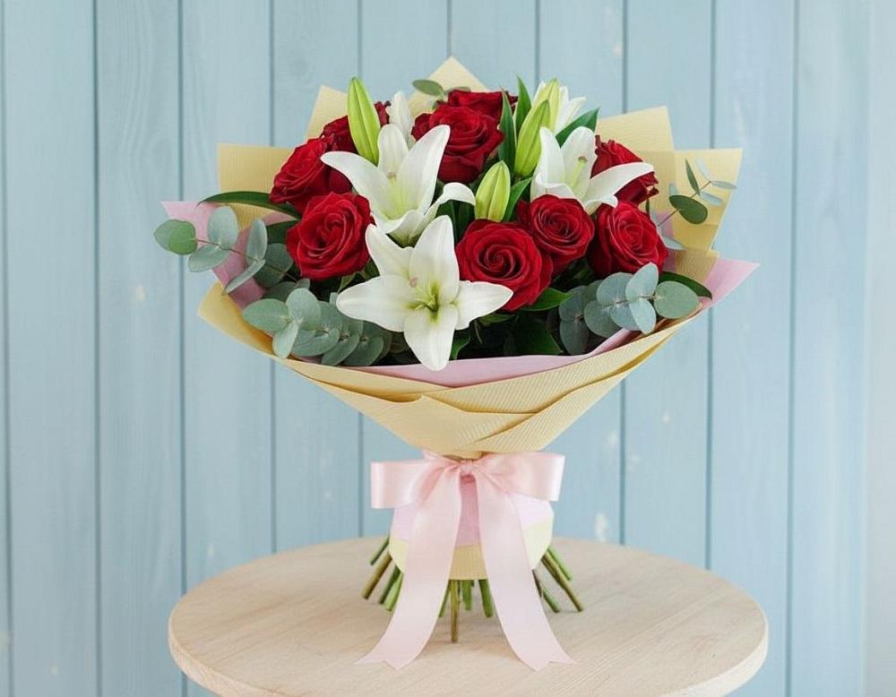 Букет цветов из: Лилии и Розы в Уруссу
